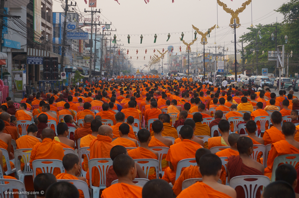 monks in mae sai