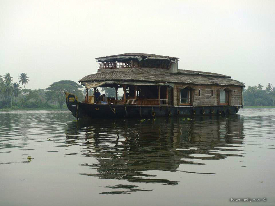 drewmanity.com-india-kerala-backwaters-house-boat-cannal