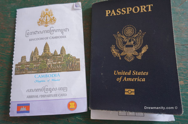 drewmanity.com-laos-cambodia-border-crossing-arrival