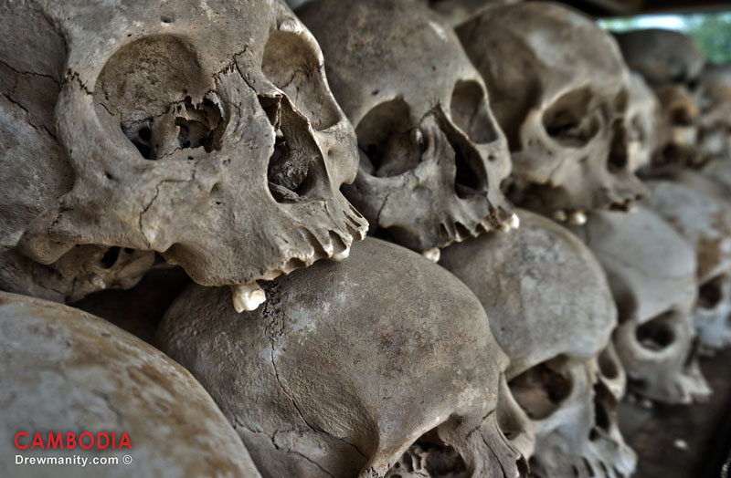 drewmanity.com-the-khmer-rouge-choeung-ek-phnom-penh-cambodia-skulls